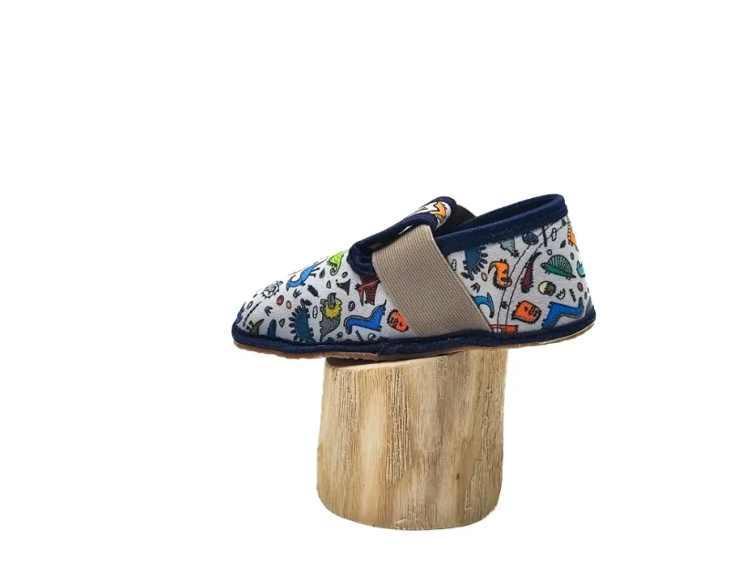 Pegres barefoot BF01 dinosaurus